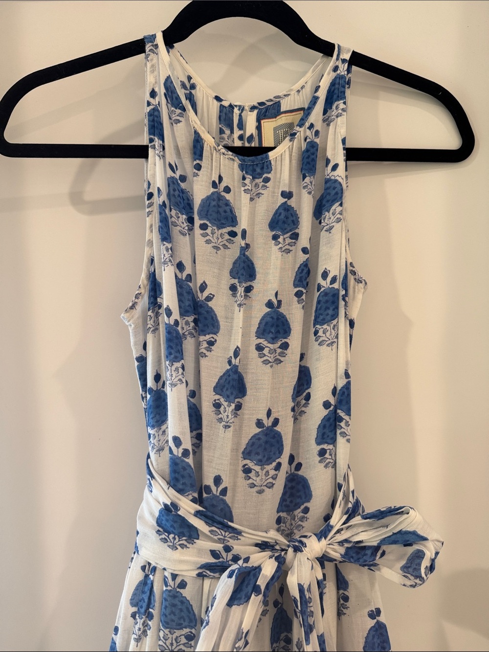 Sleeveless White Maxi Dress with Blue Floral Print and Tie Waist - Picture 2 of 3